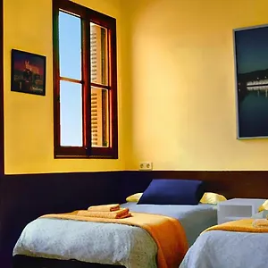 https://hostal-atlanta.balearic-islands.net