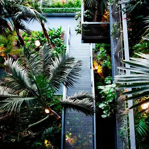 https://renaissance-barcelona-fira-hotel.catalonia-hotels.com